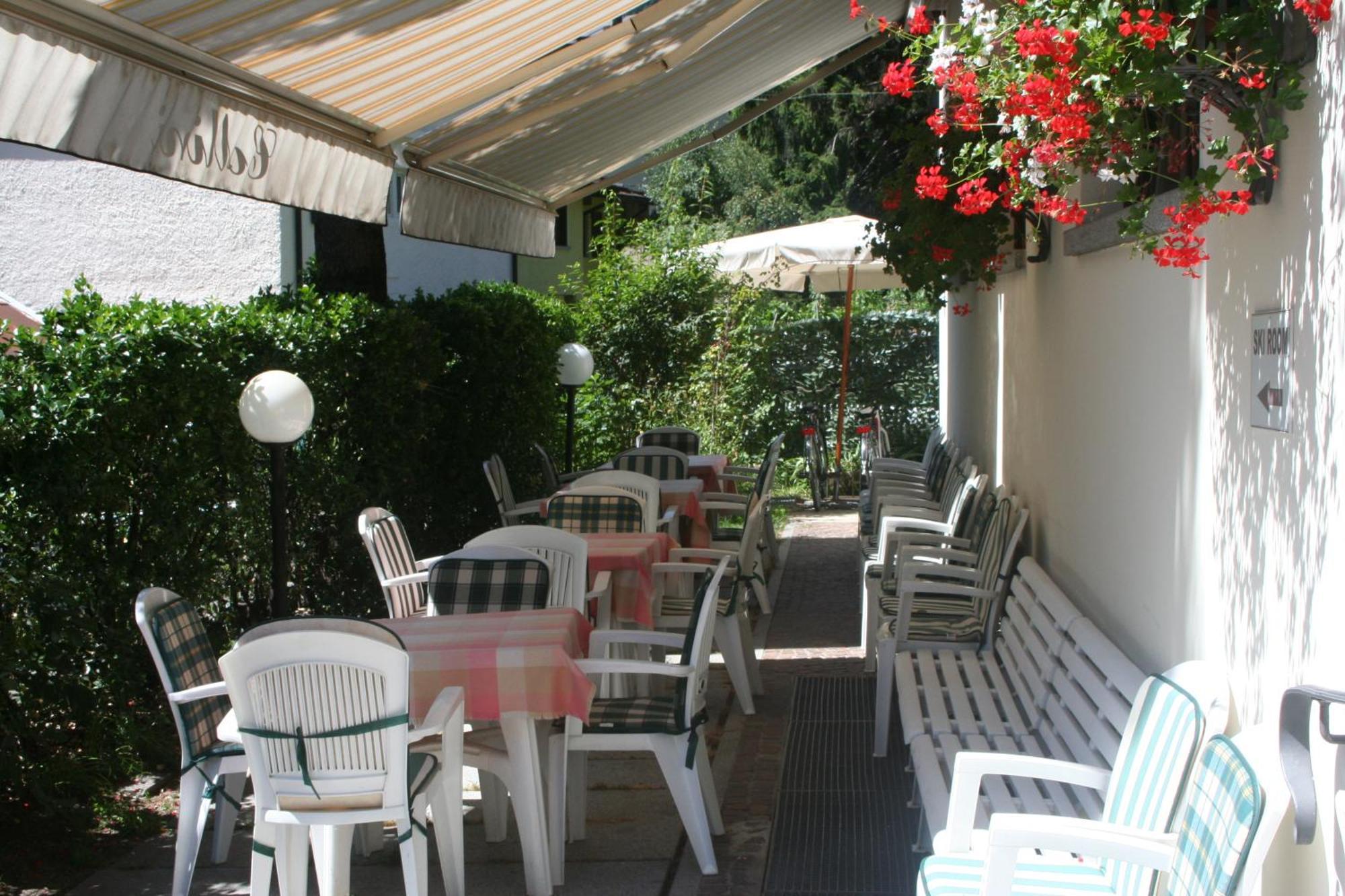 Hotel Collini Pinzolo Ngoại thất bức ảnh