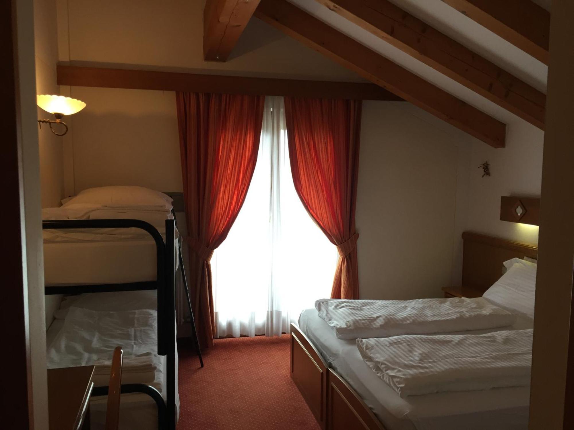 Hotel Collini Pinzolo Ngoại thất bức ảnh
