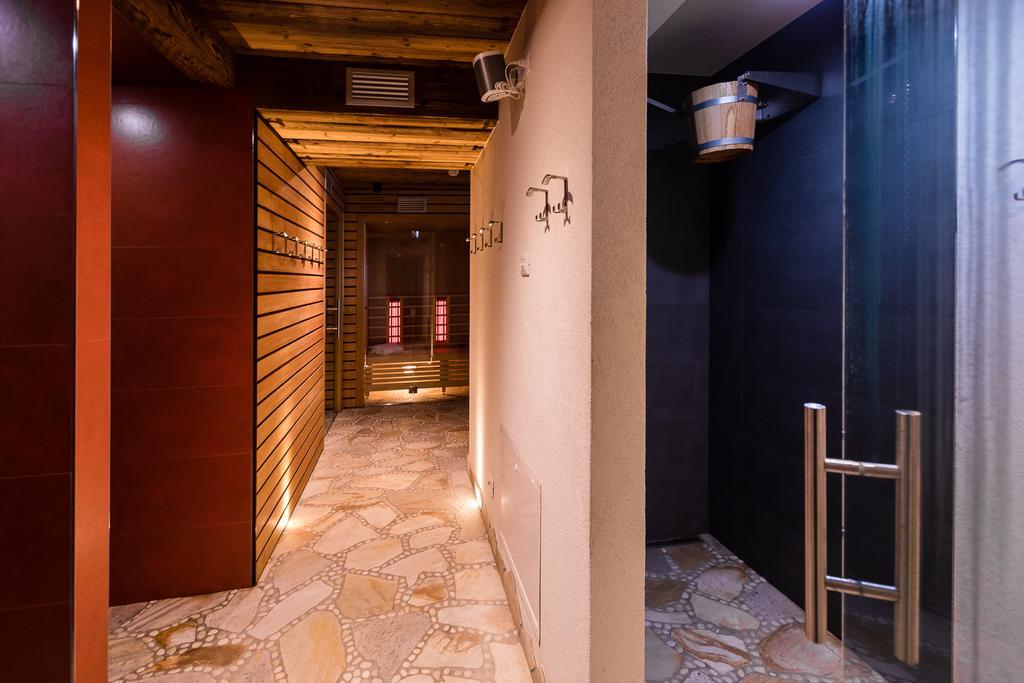 Hotel Collini Pinzolo Ngoại thất bức ảnh